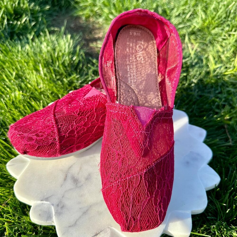 Toms Size 6.5 Shoes Womens Classic Slip On Raspberry Lace Comfort Casual Flats R - Picture 2 of 14